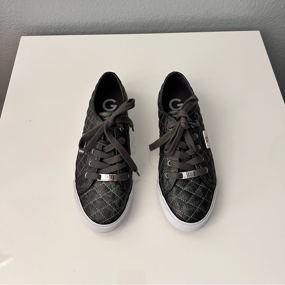 GUESS Women's Loven Gray Sneaker - Picture 3 of 11